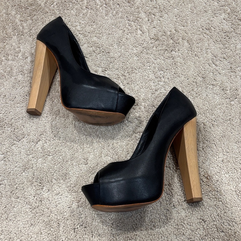 Steve Madden Black and Wood Peep-Toe Heels